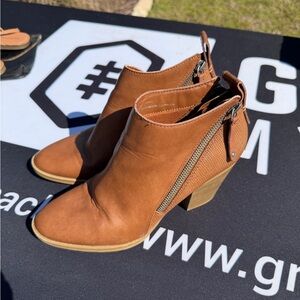 DV by Dolce Vita Tan Ankle Booties with Zipper